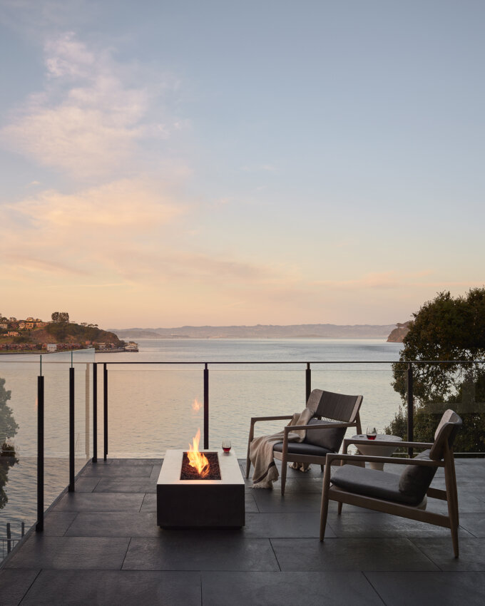 Design Line Construction is a preeminent builder known for our smooth execution of beautifully detailed projects, our open and productive process, and the proactive, wholehearted, engaged spirit of our experienced team. Founded in 1998 by Andrew McHale, we go above and beyond to support the contentment of our clients and design colleagues, with projects around the San Francisco Bay Area, North Bay, Wine Country and Peninsula.